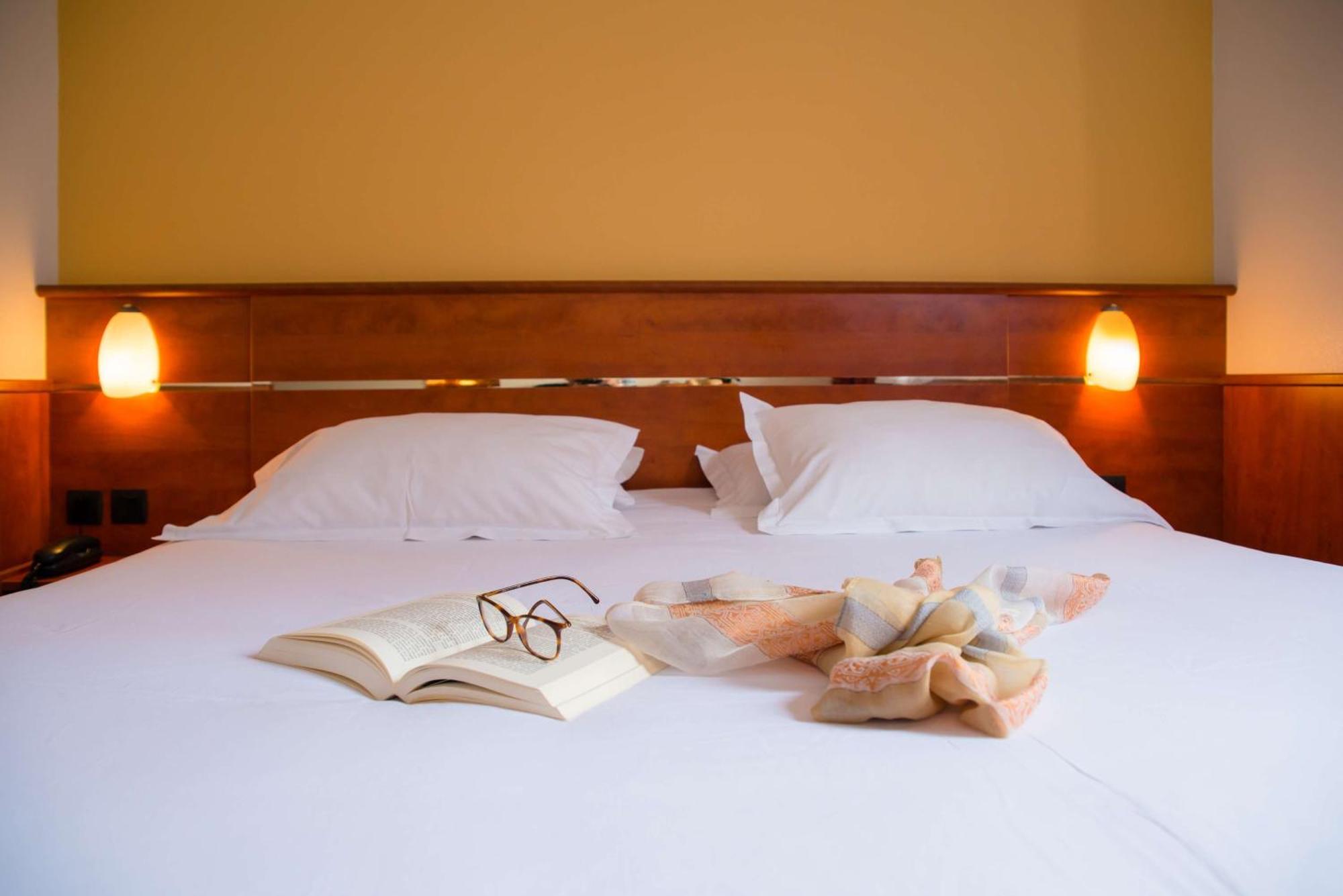 Brit Hotel Rennes St Gregoire - Le Villeneuve Saint-Grégoire Eksteriør billede